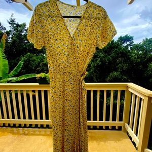 Simple yellow floral wrap dress size large